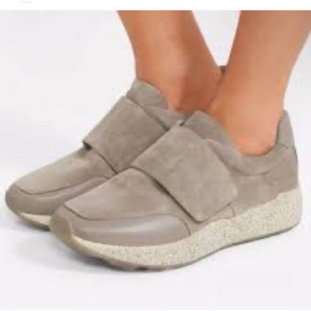 Vince. Vince  Women Gage Leather Suede Slip On Street Sneakers Shoes  Sz 8.5